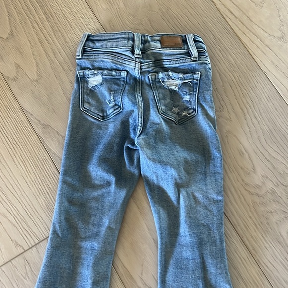 Size 6 BKE youth distressed jeans - Picture 4 of 4